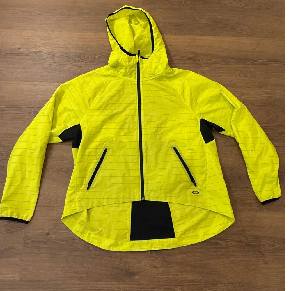 Oakley Women's Unconventional Jacket Laser Yellow Hi Vis XS Hooded